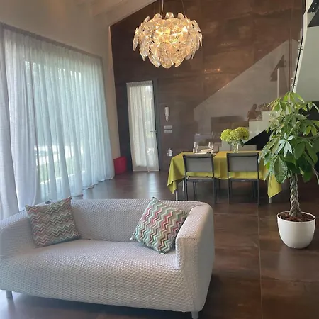 Luxury Loft Ai 2 Lecci Relaxing Oasis With Pool * Cadoneghe